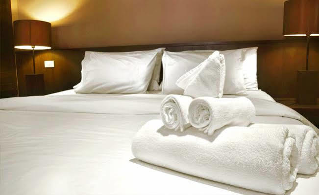 Elmhurst Hotel Ρίντινγκ Εξωτερικό φωτογραφία